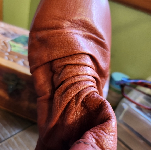 GB GIANNI BINI Three Buckle Ruched Vamp Rust Color Leather Cuffed Ankle Boot 8.5 - Picture 2 of 5